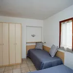 Le Mimose Daire Lacona