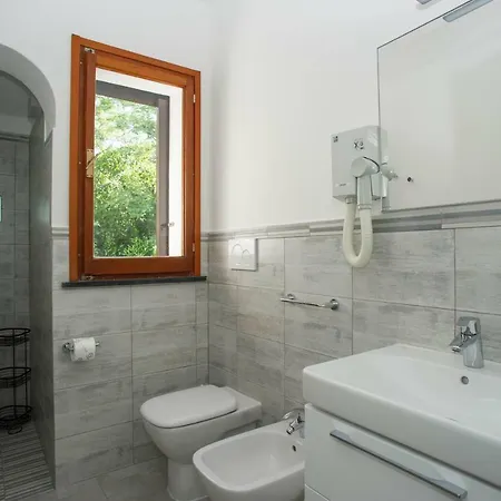Le Mimose Apartament Lacona